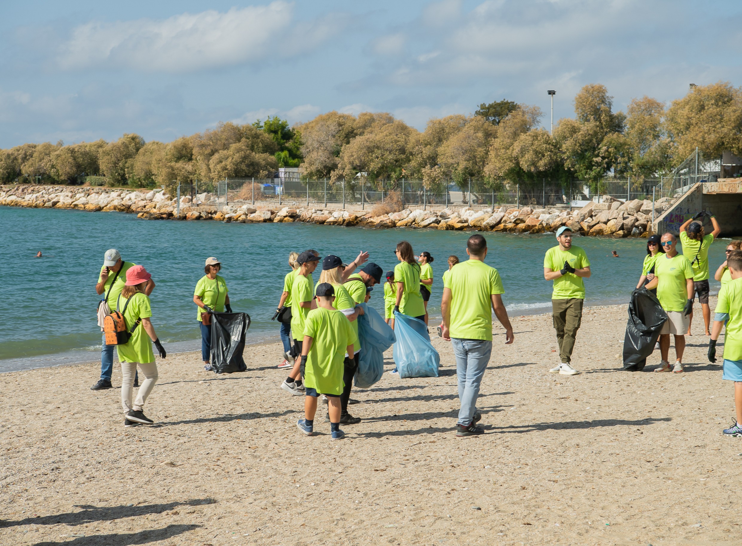 Volunteer Beach Cleanup at the Loutra Alimou Beach 