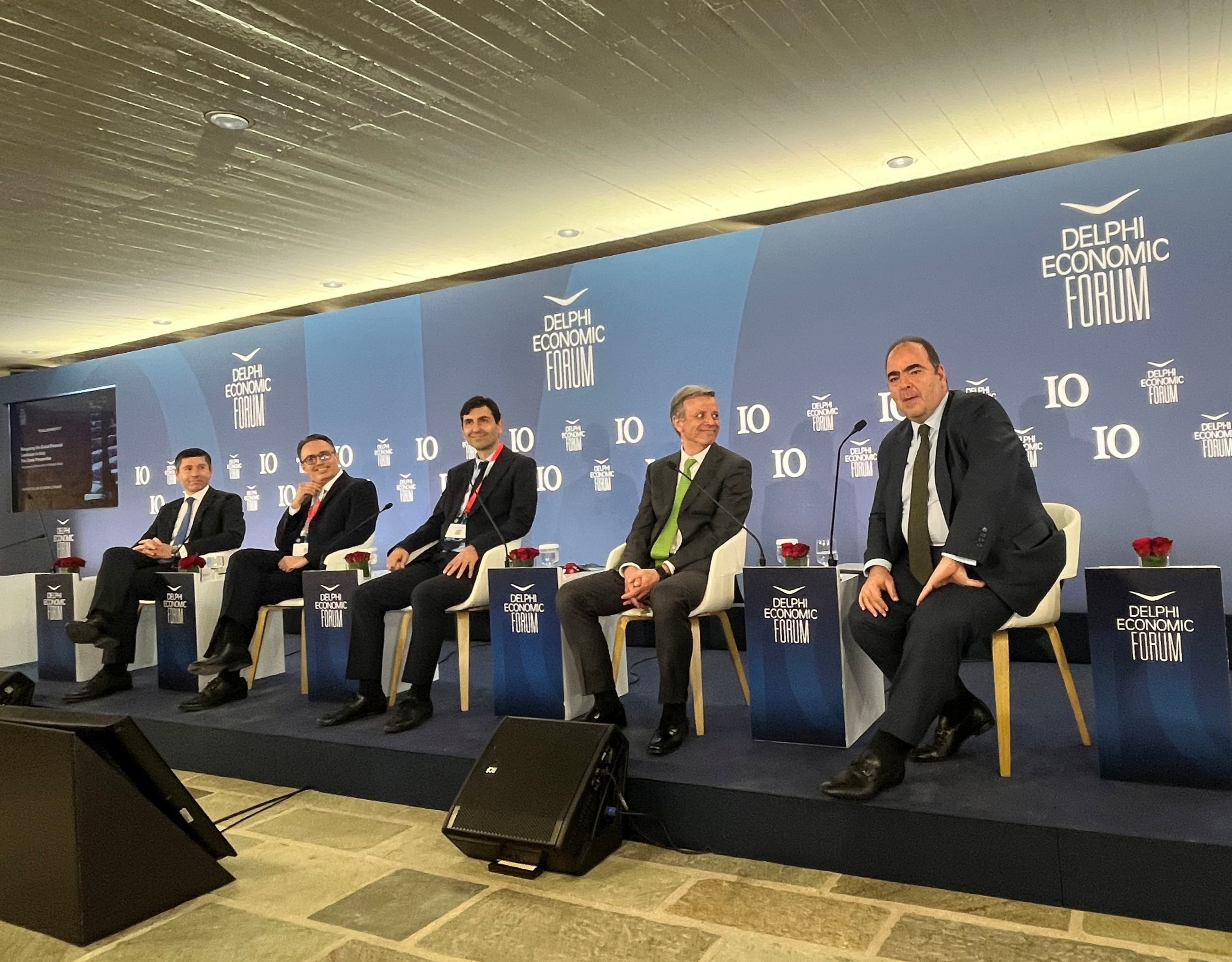 DEF X - Navigating the Global Financial Landscape in 2025: The Greek Perspective