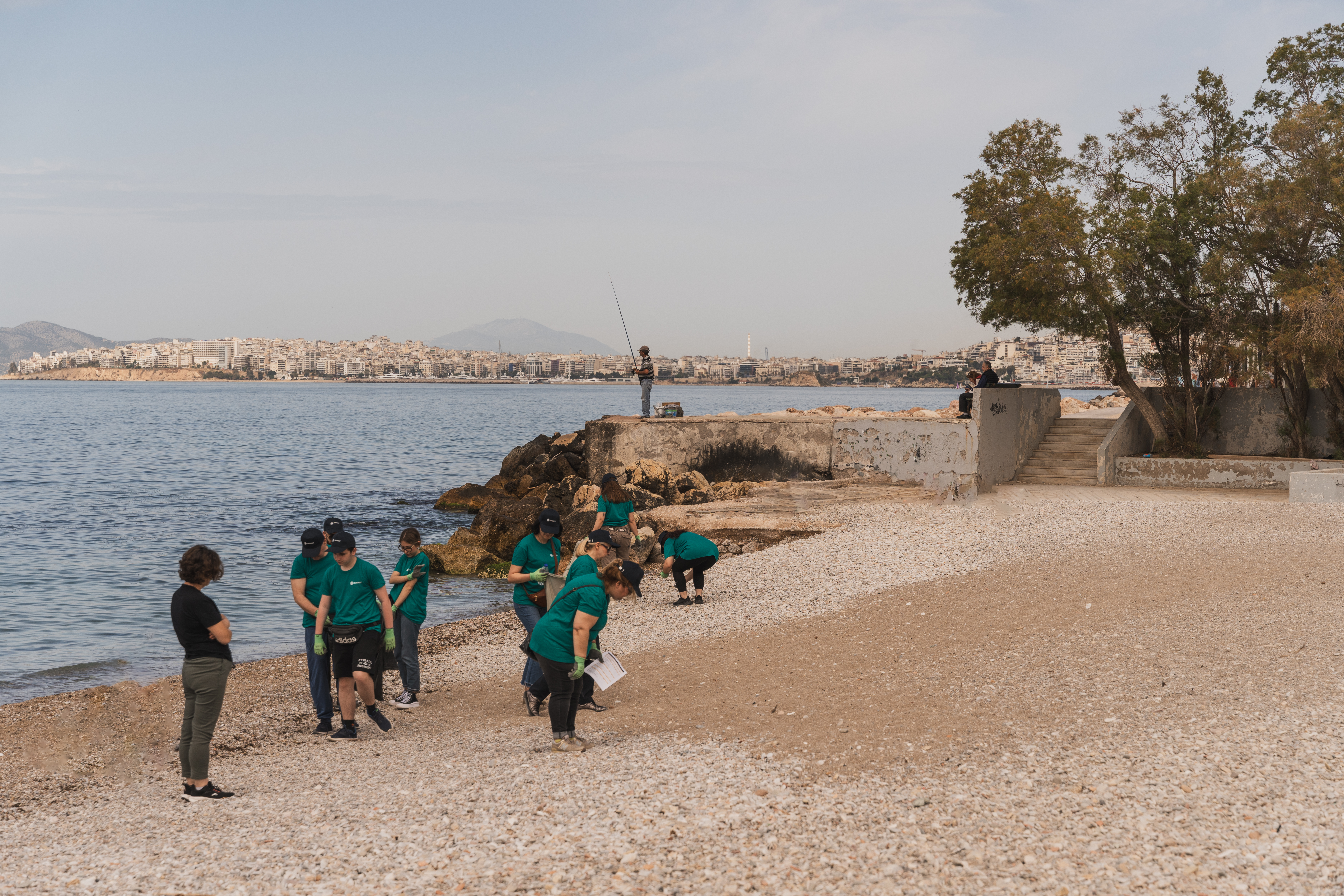 floisvos beach clean up 